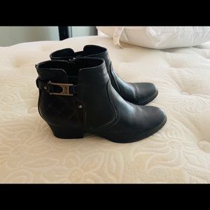 Unisa Ankle Boots